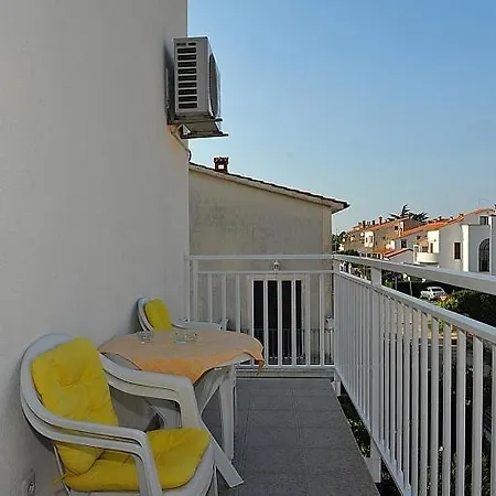 Apartment In With Balcony, Air Conditioning, Wi-fi Rovinj
