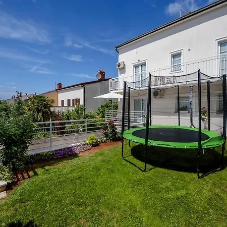 Apartment In With Balcony, Air Conditioning, Wi-fi